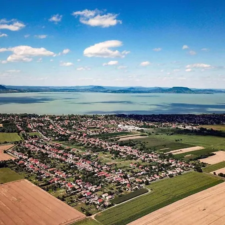 בית נופש In 37078 Balatonkeresztúr